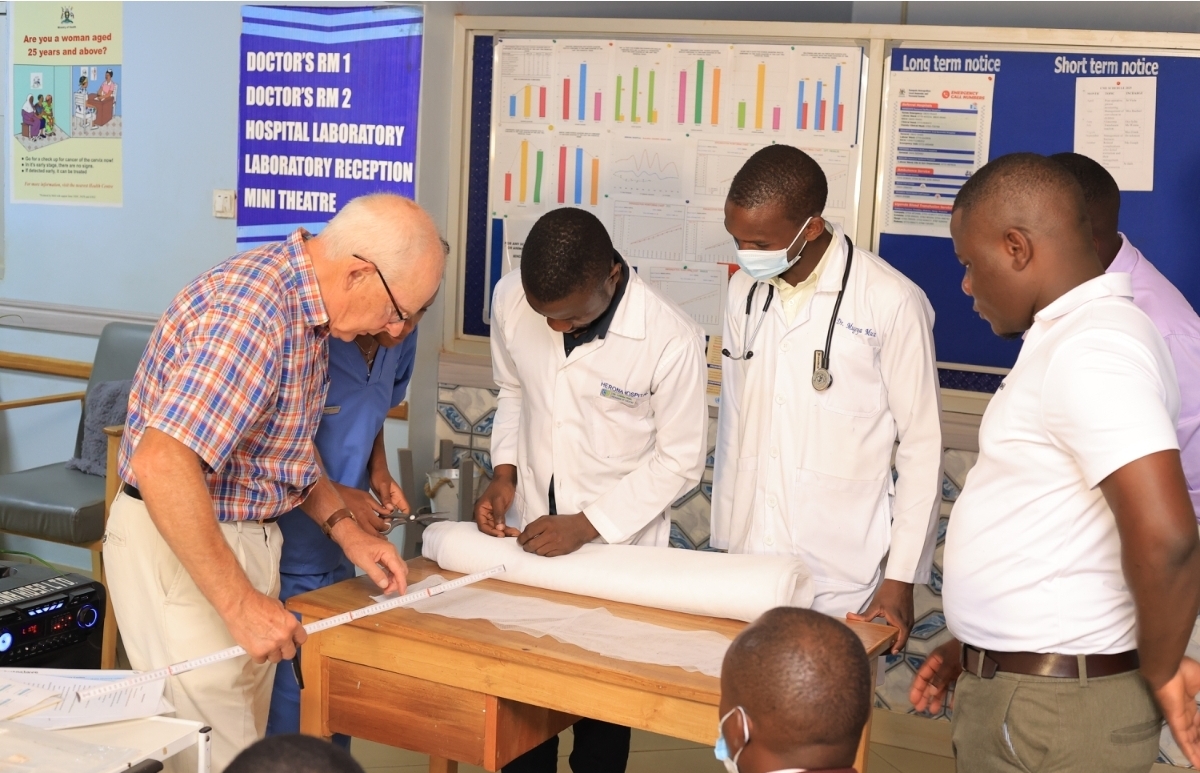 PROF ANDREW VISTS HERONA COMMUNITY HOSPITAL